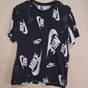 Nike Black and White Logo Short Sleeve Tee Mens Medium